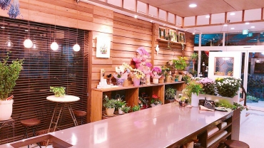「イシハラ」　（岐阜県安八郡神戸町）の花屋店舗写真1