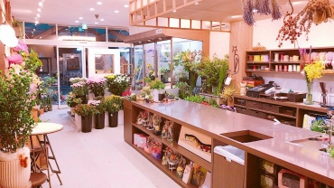 「イシハラ」　（岐阜県安八郡神戸町）の花屋店舗写真2
